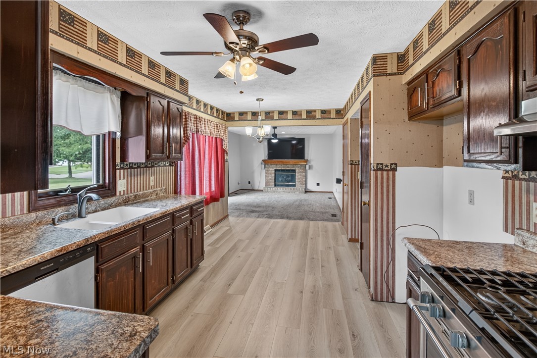 438 Hampton Drive Property Photo 14