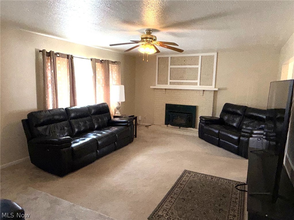 4828 New Road Property Photo 6