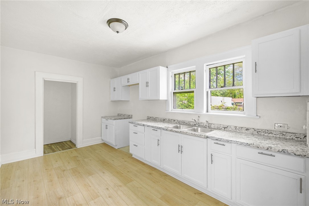 1390 Curtis Street Property Photo 11