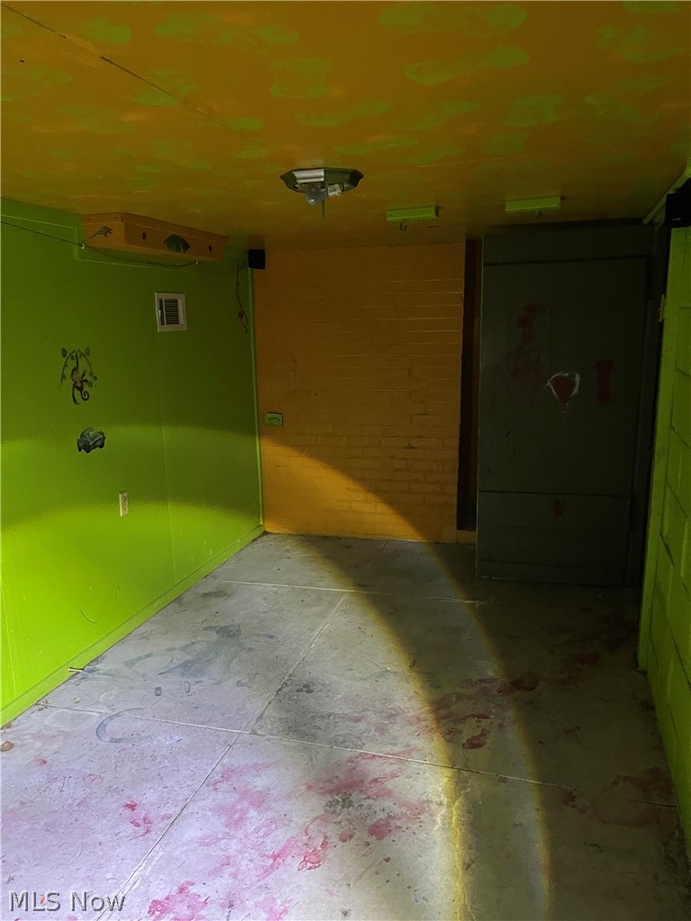 26 2nd Street Property Photo 15