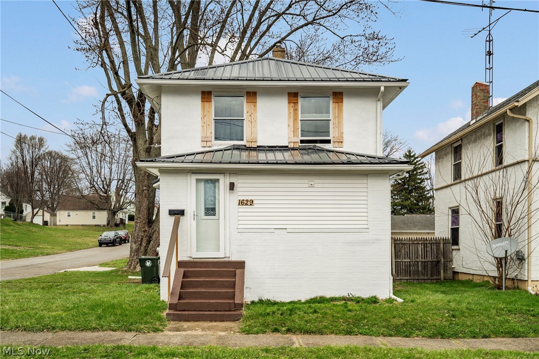 1629 23rd Street Ne Property Photo 1