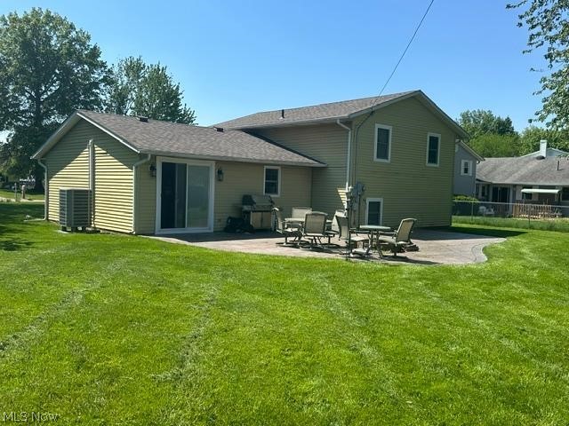 454 Oaknoll Drive Property Photo 2