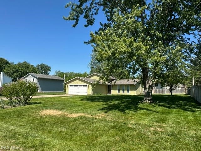 454 Oaknoll Drive Property Photo 4