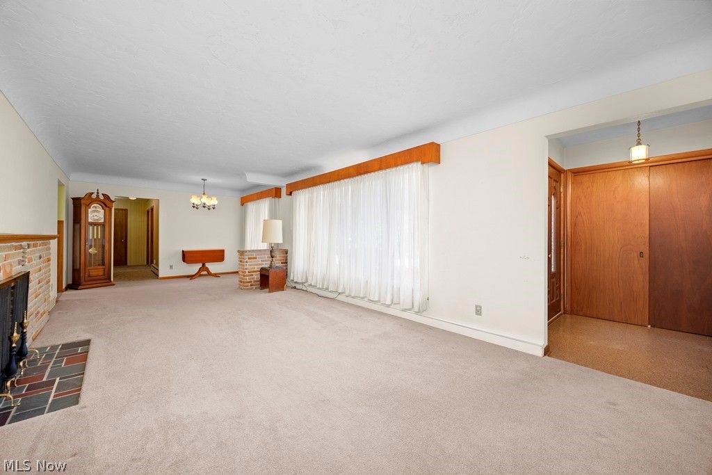 13720 Durkee Road Property Photo 6