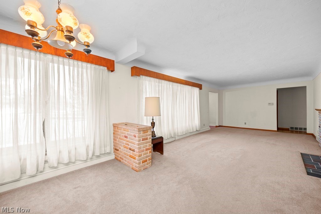 13720 Durkee Road Property Photo 10
