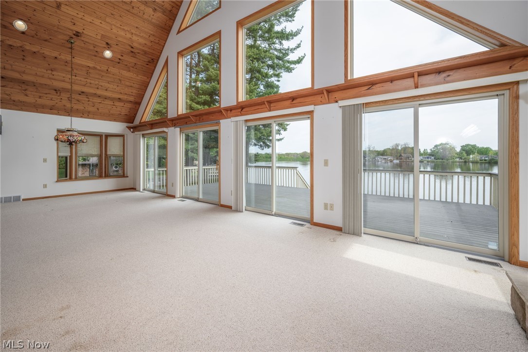483 Owl Point Property Photo 17