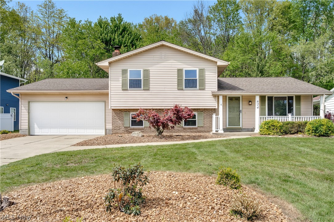 624 Angiline Drive Property Photo 1