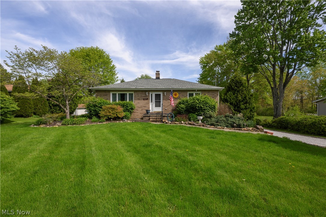 2677 Summit Road Property Photo 1