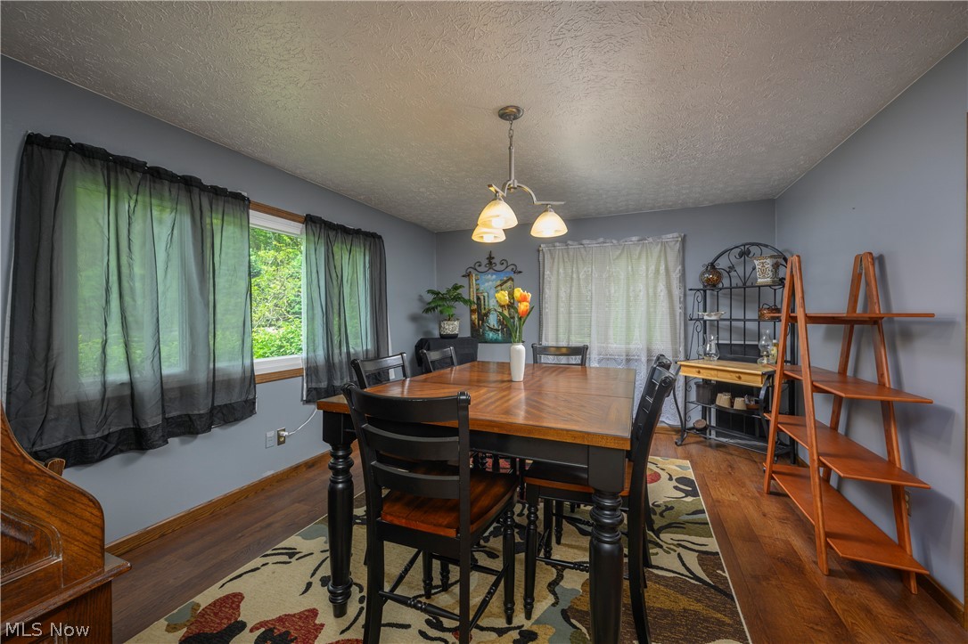 2677 Summit Road Property Photo 8