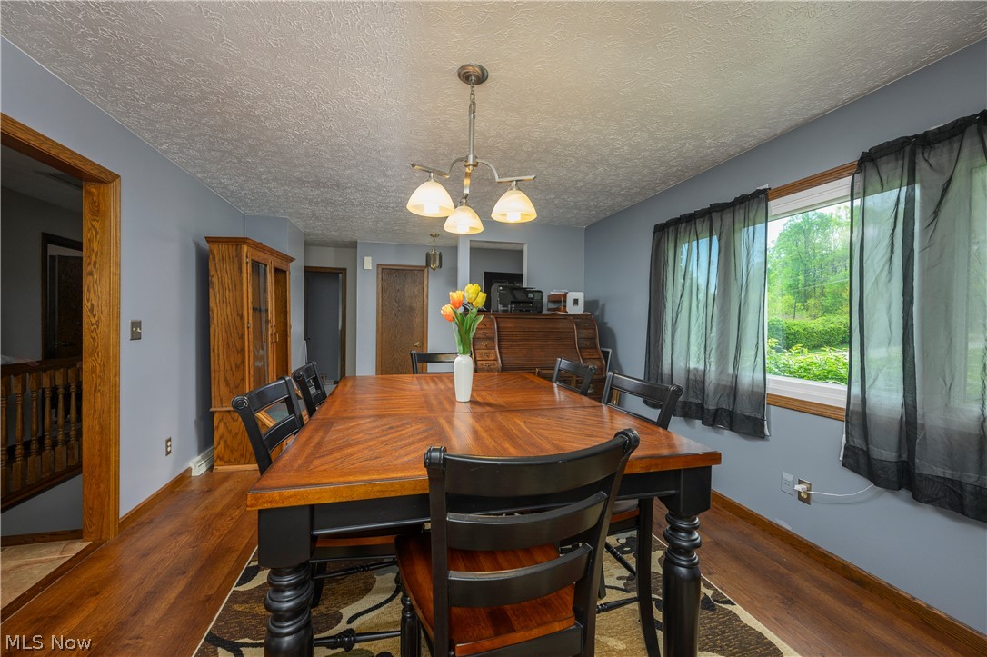 2677 Summit Road Property Photo 9