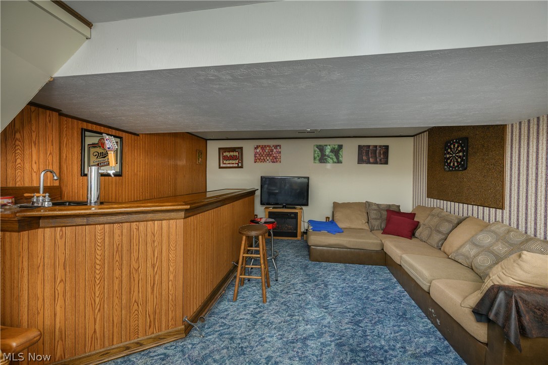 2677 Summit Road Property Photo 17