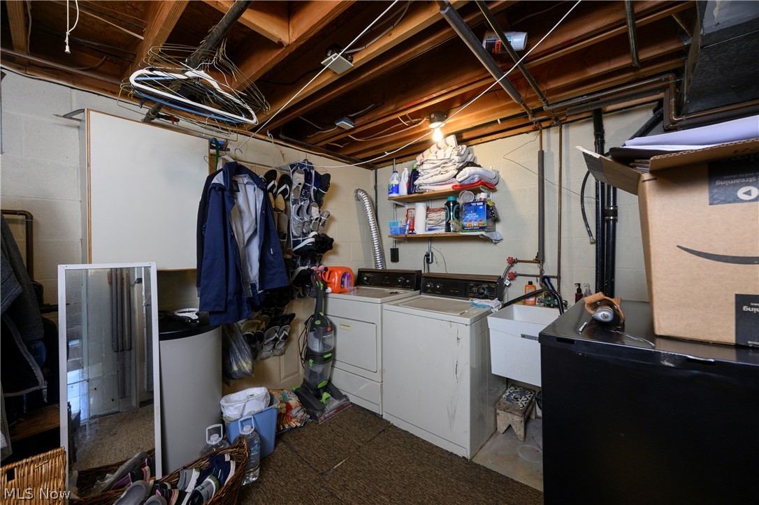 2677 Summit Road Property Photo 24