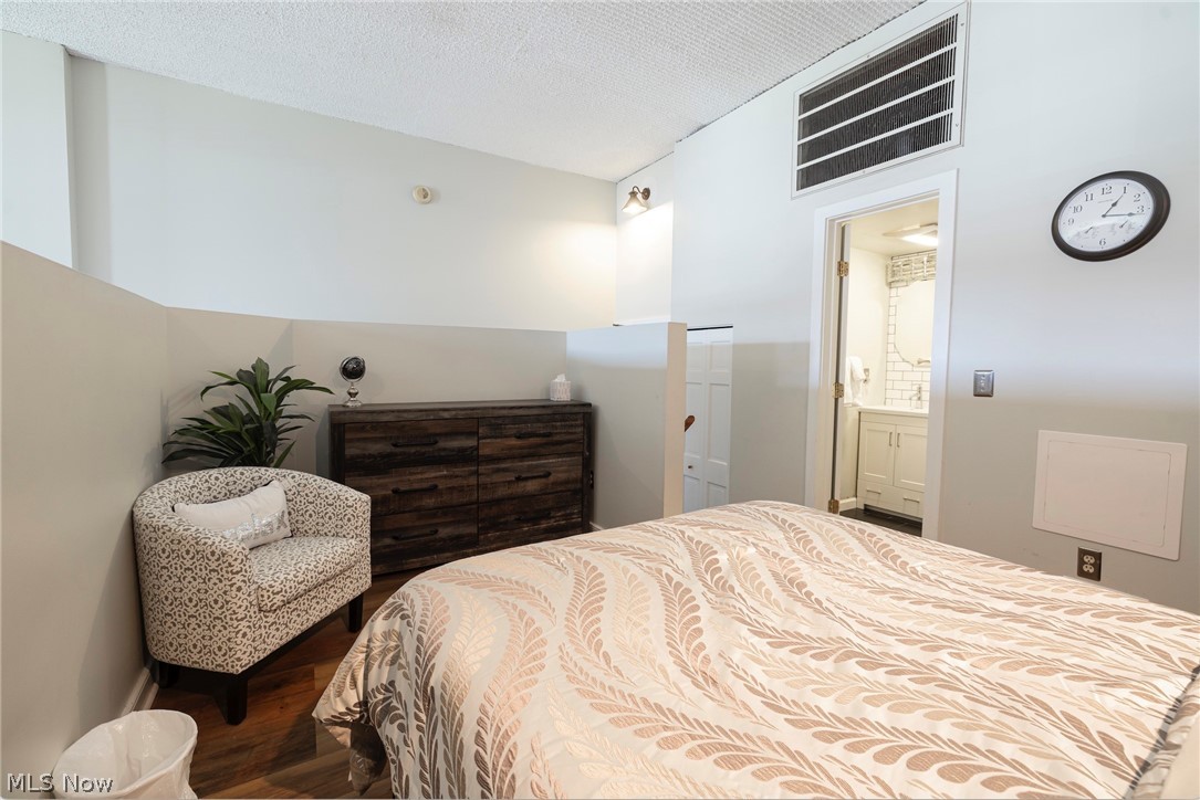 408 W Saint Clair Avenue 607 Property Photo 15