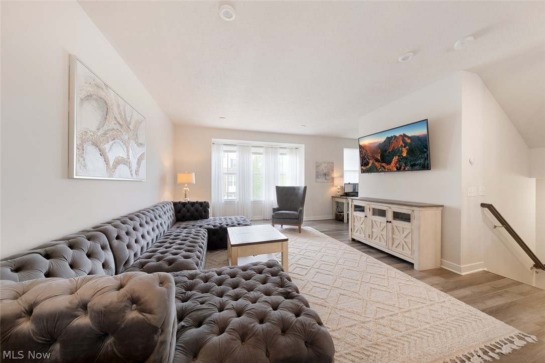 1423 Chateau Place Property Photo 4
