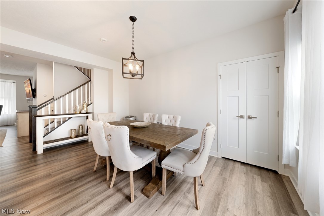 1423 Chateau Place Property Photo 10