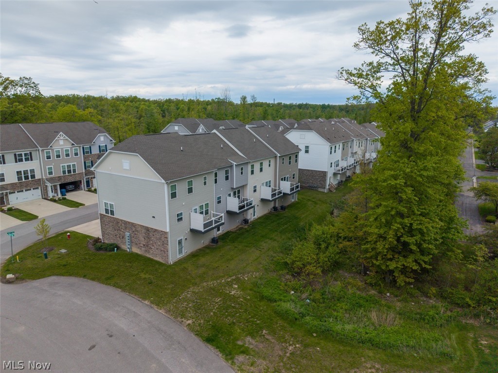 1423 Chateau Place Property Photo 24