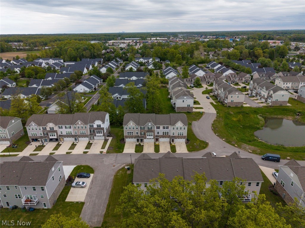 1423 Chateau Place Property Photo 31