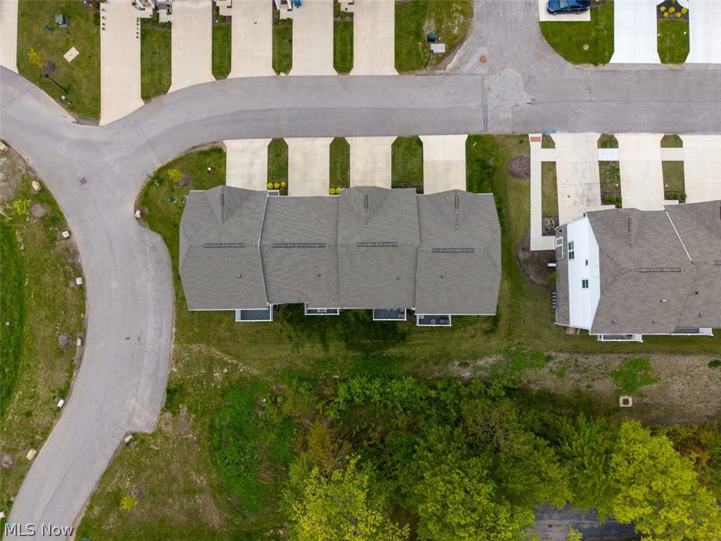 1423 Chateau Place Property Photo 33