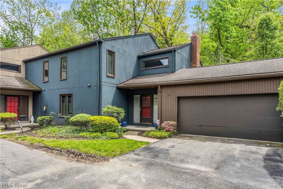 36 Oakshore Drive Property Photo 1