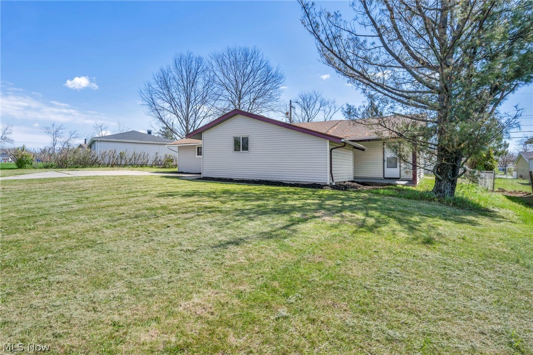 5863 Kimberly Drive Property Photo 4