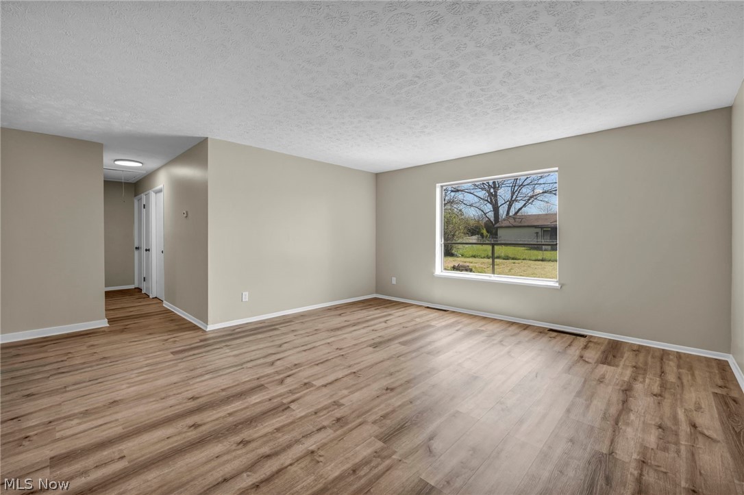 5863 Kimberly Drive Property Photo 9