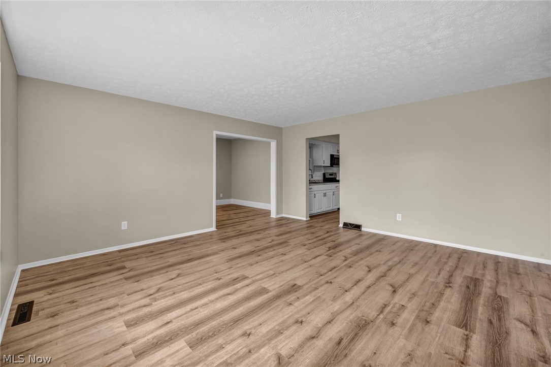 5863 Kimberly Drive Property Photo 11