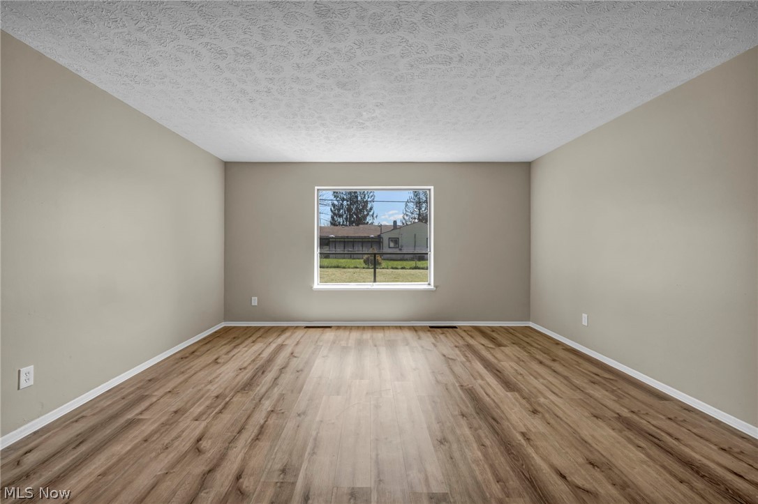 5863 Kimberly Drive Property Photo 12
