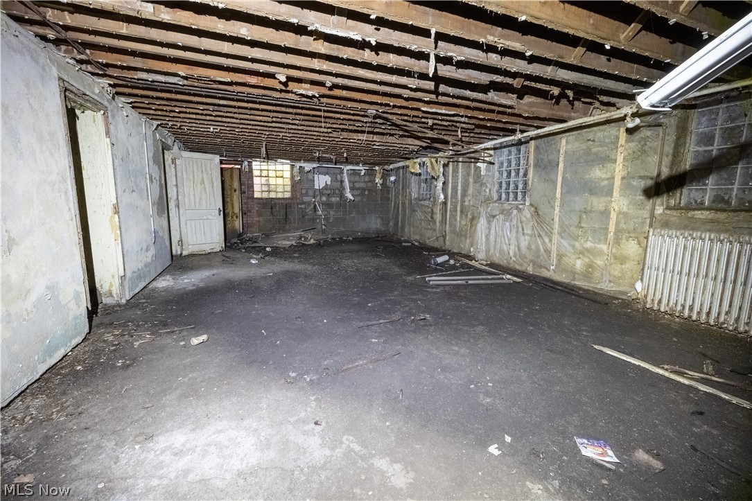 15212 Lake Shore Boulevard Property Photo 13