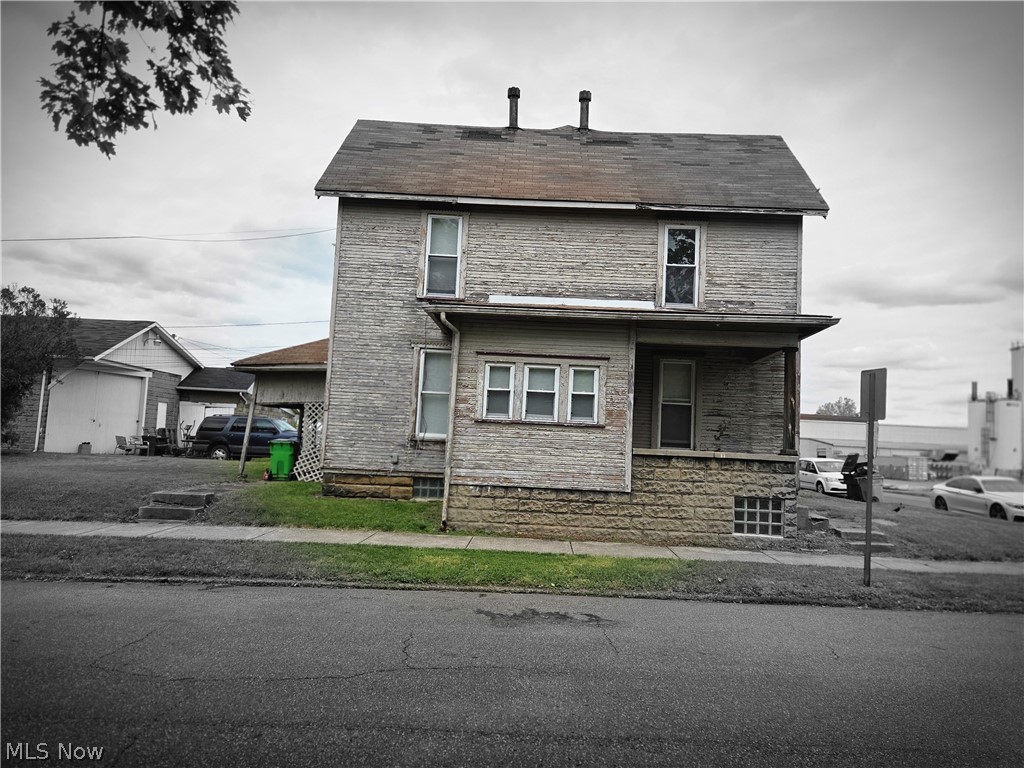 369/371 5th Property Photo 1