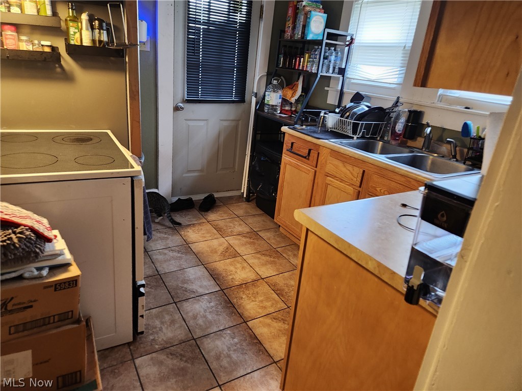 369/371 5th Property Photo 8