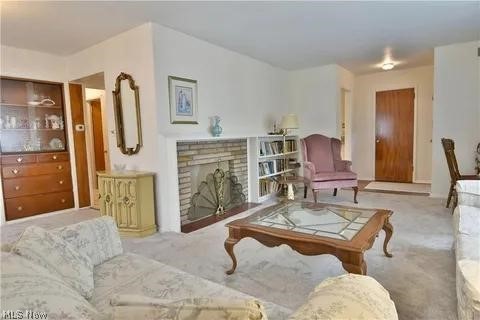 735 Brookfield Avenue Property Photo 3