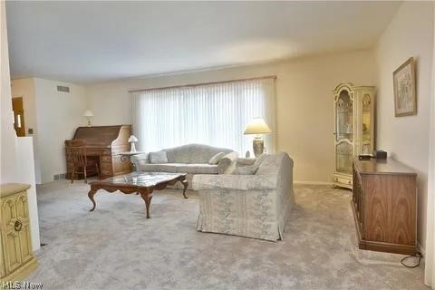 735 Brookfield Avenue Property Photo 4