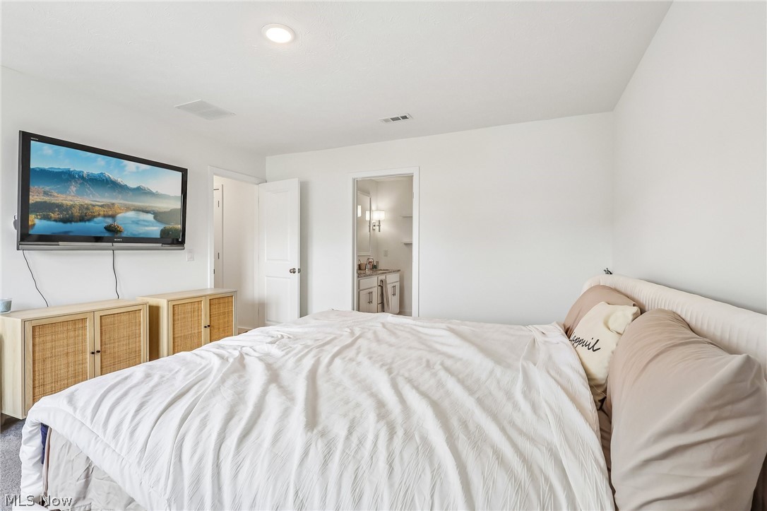 572 Auld Farm Circle Property Photo 16