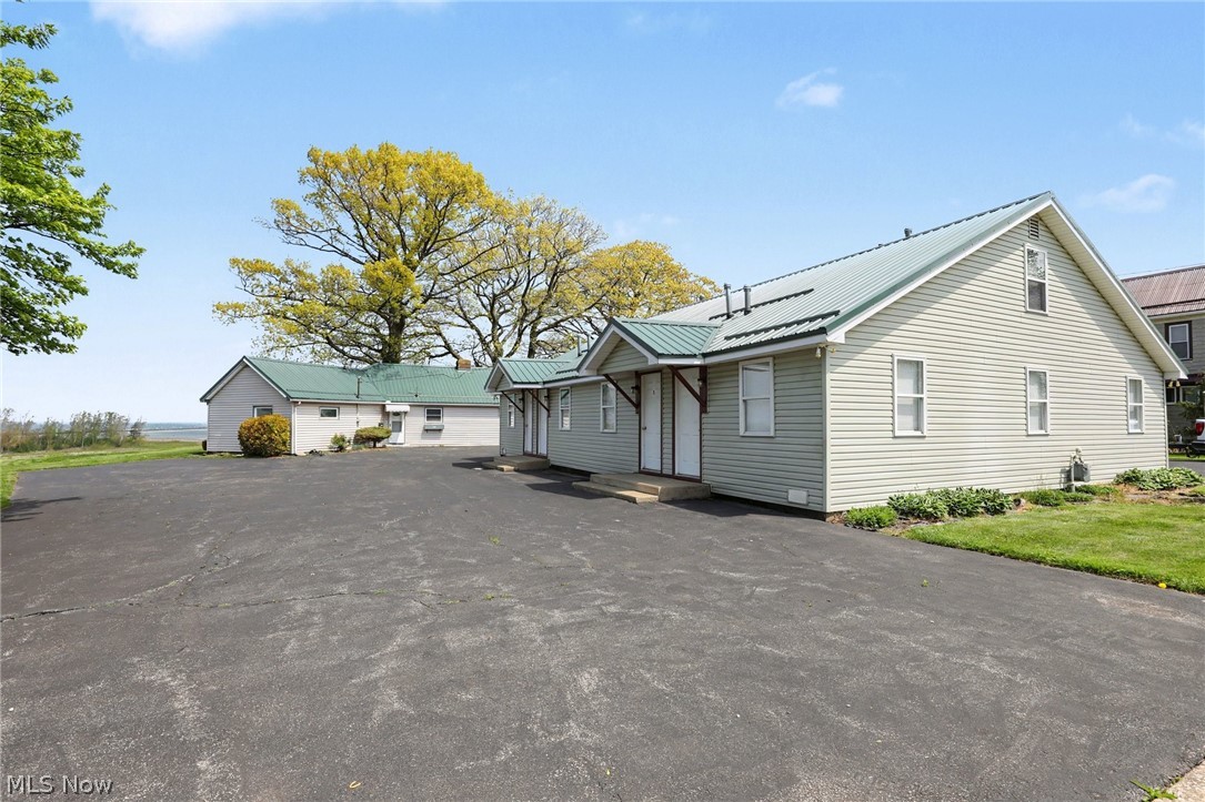 298 Park Avenue Property Photo 7