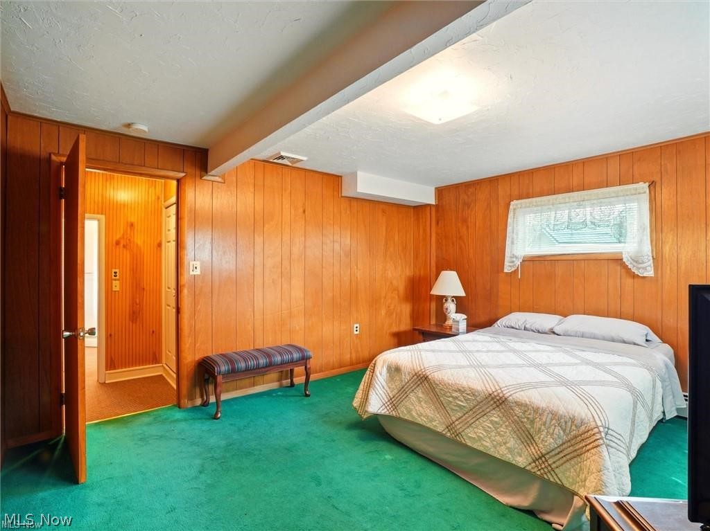 298 Park Avenue Property Photo 21