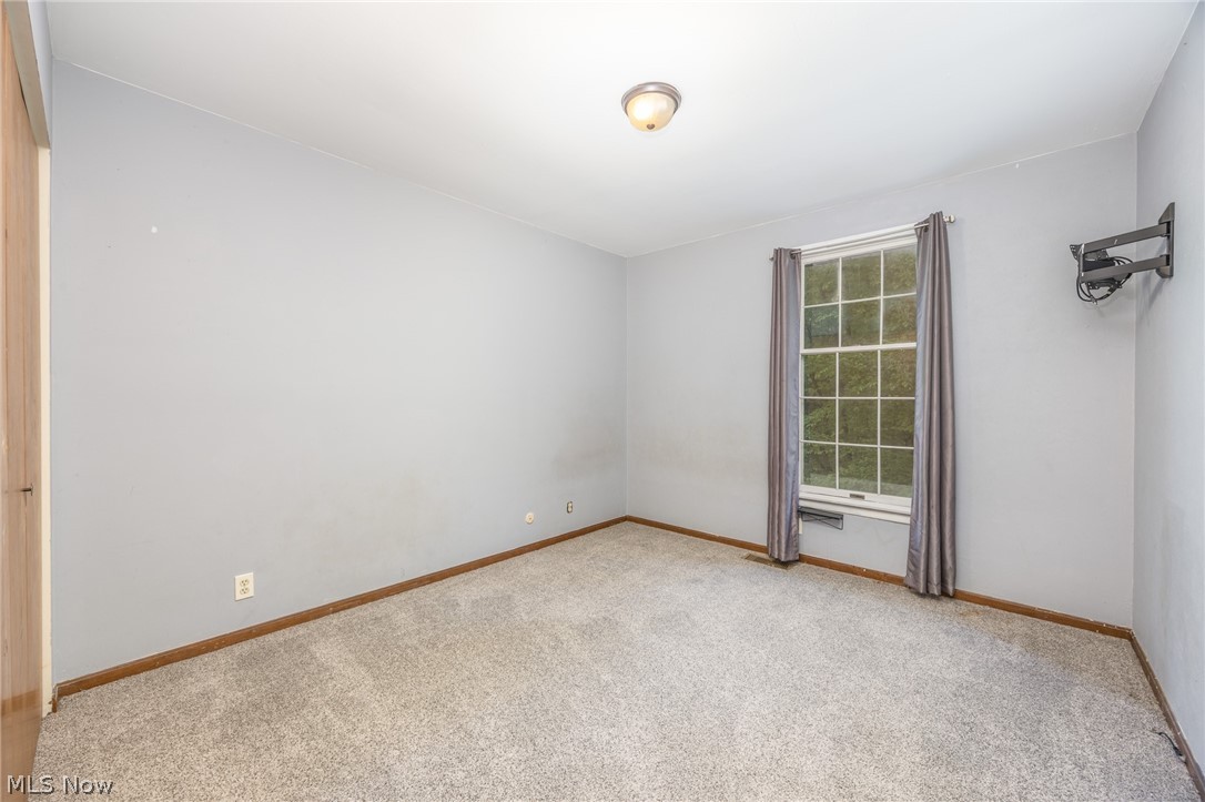 140 Sylvan Way Property Photo 33