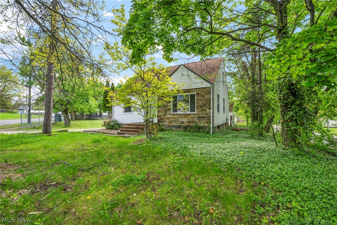 1574 East Avenue Property Photo 2