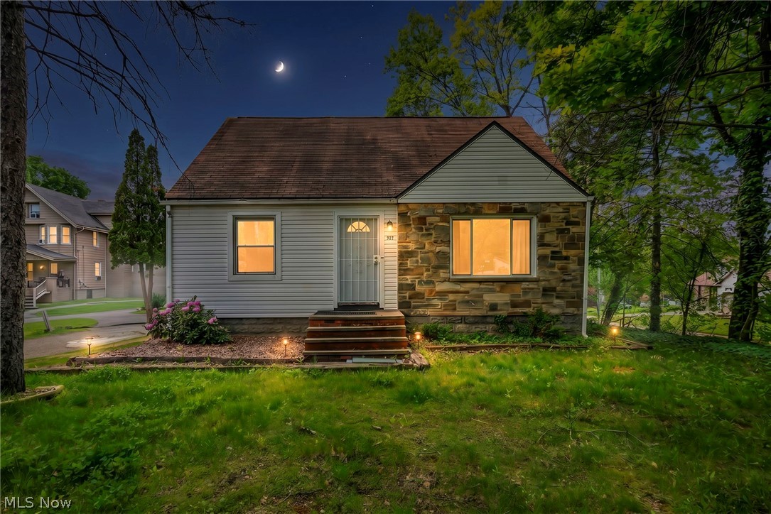 1574 East Avenue Property Photo 4