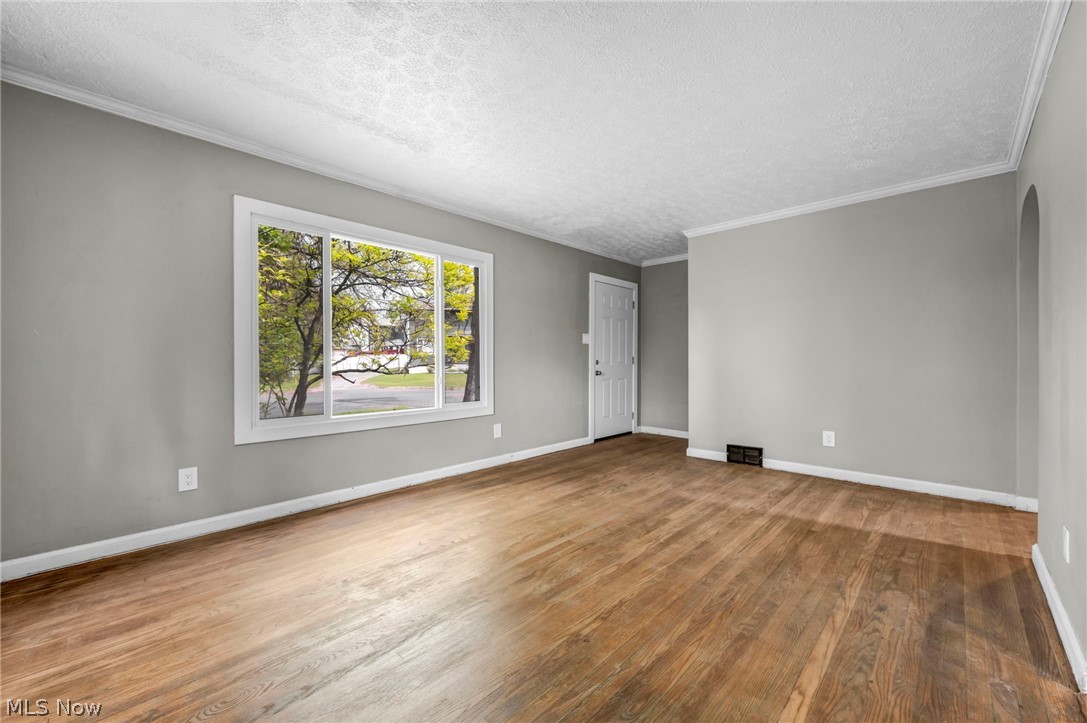 1574 East Avenue Property Photo 7