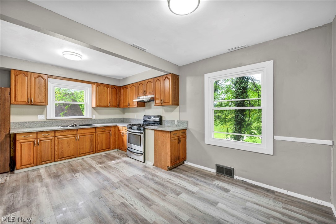 1574 East Avenue Property Photo 11