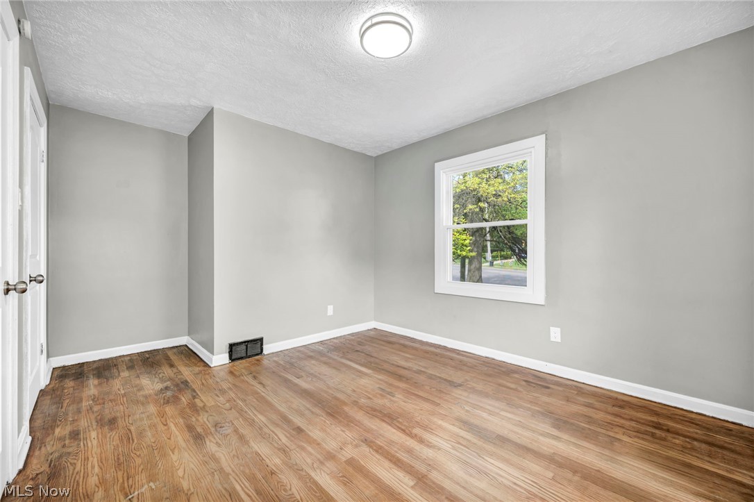 1574 East Avenue Property Photo 23