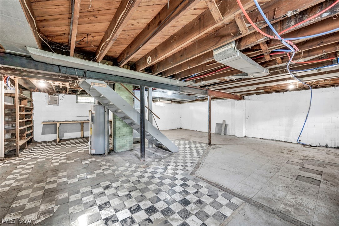 1574 East Avenue Property Photo 27