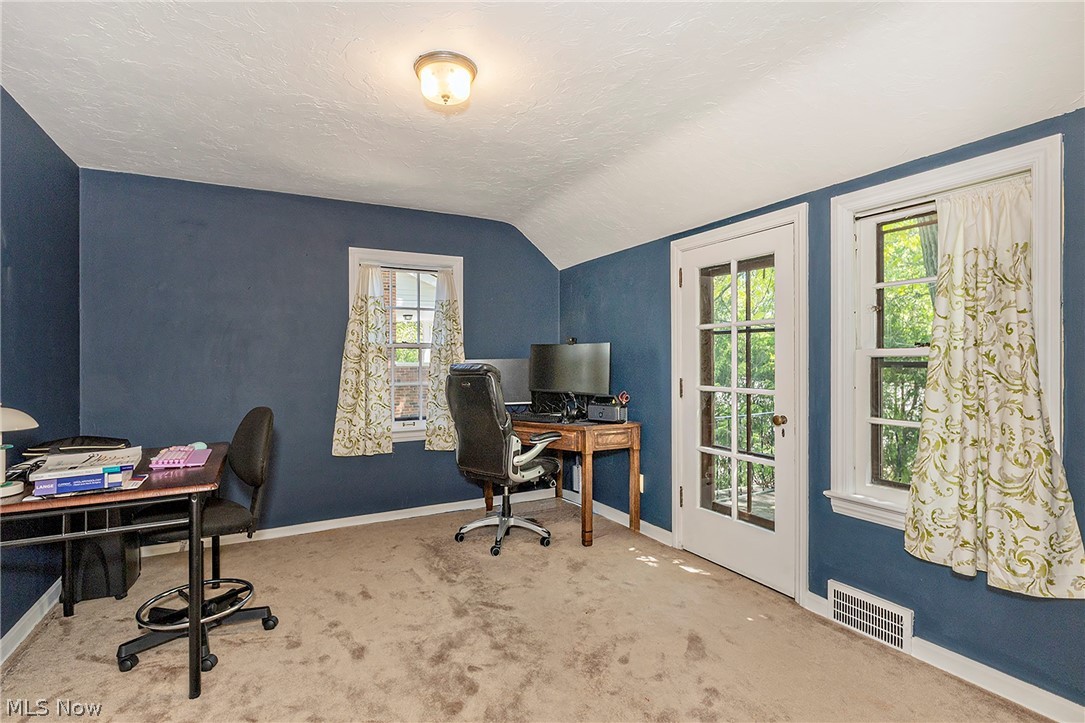 1761 Oakmount Road Property Photo 25
