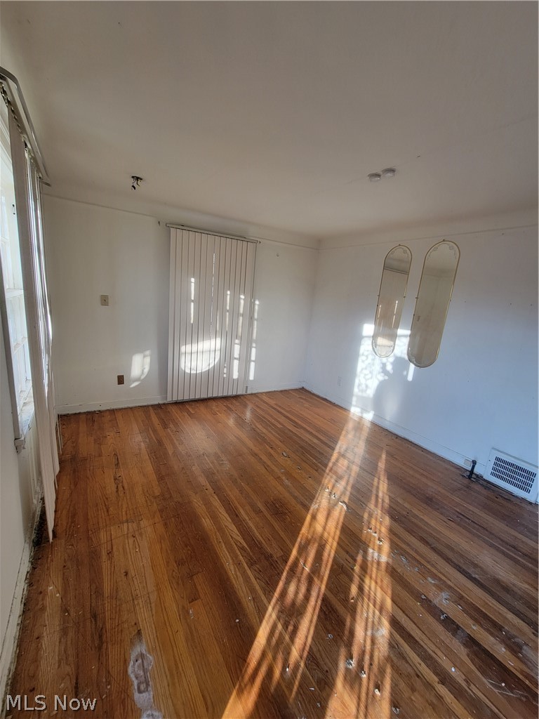 4189 Lee Road Property Photo 6