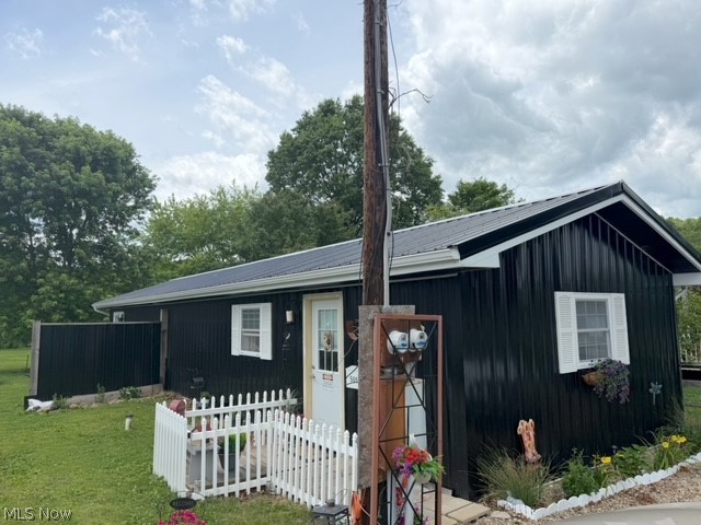 500 Holiday Avenue Property Photo 1