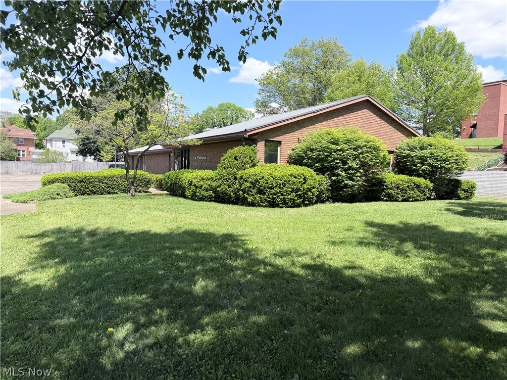 656 Chestnut Street Property Photo 1