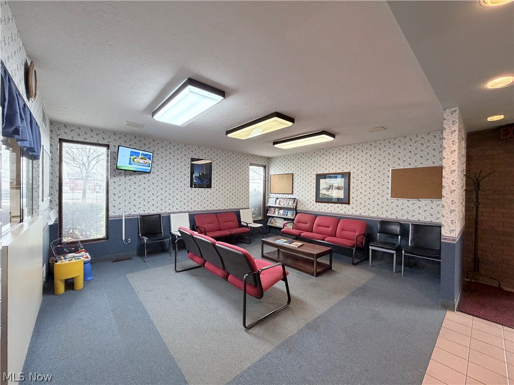 656 Chestnut Street Property Photo 4