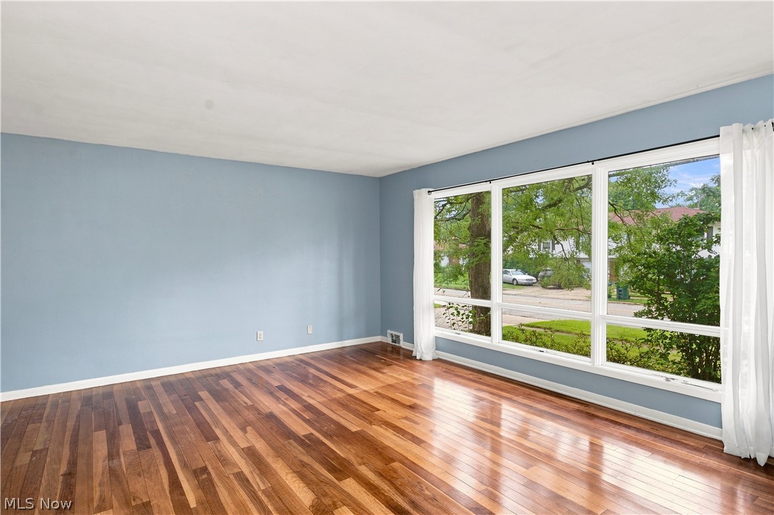 3335 Bailey Road Property Photo 5