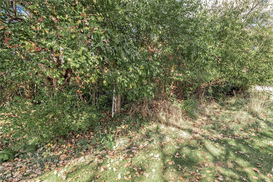 V/l Clareshire Drive Property Photo 2