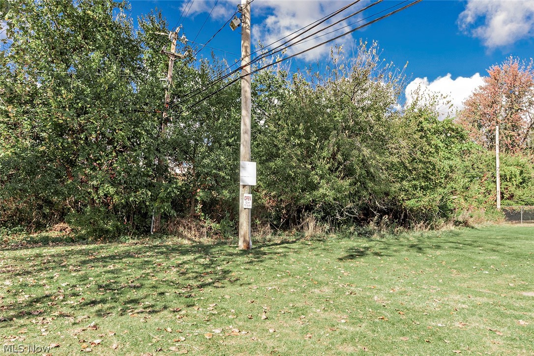 V/l Clareshire Drive Property Photo 3